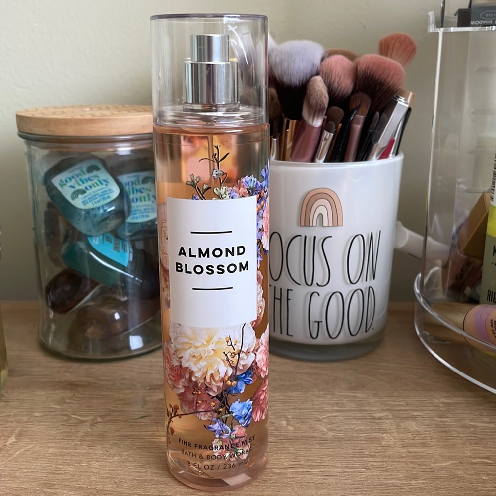 Almond Blossom fragrance mist from bath and body works
